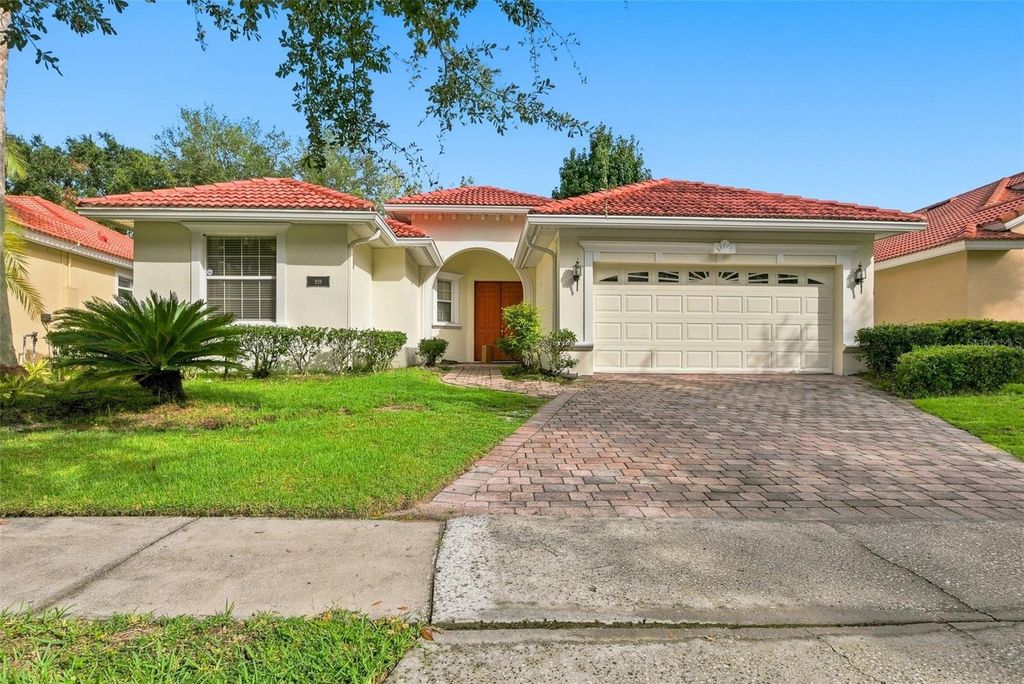 Image 1 of property listing at 929 LASCALA DRIVE, Windermere, FL 34786