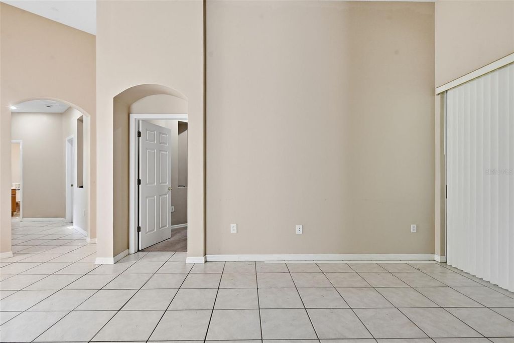 Image 11 of property listing at 929 LASCALA DRIVE, Windermere, FL 34786
