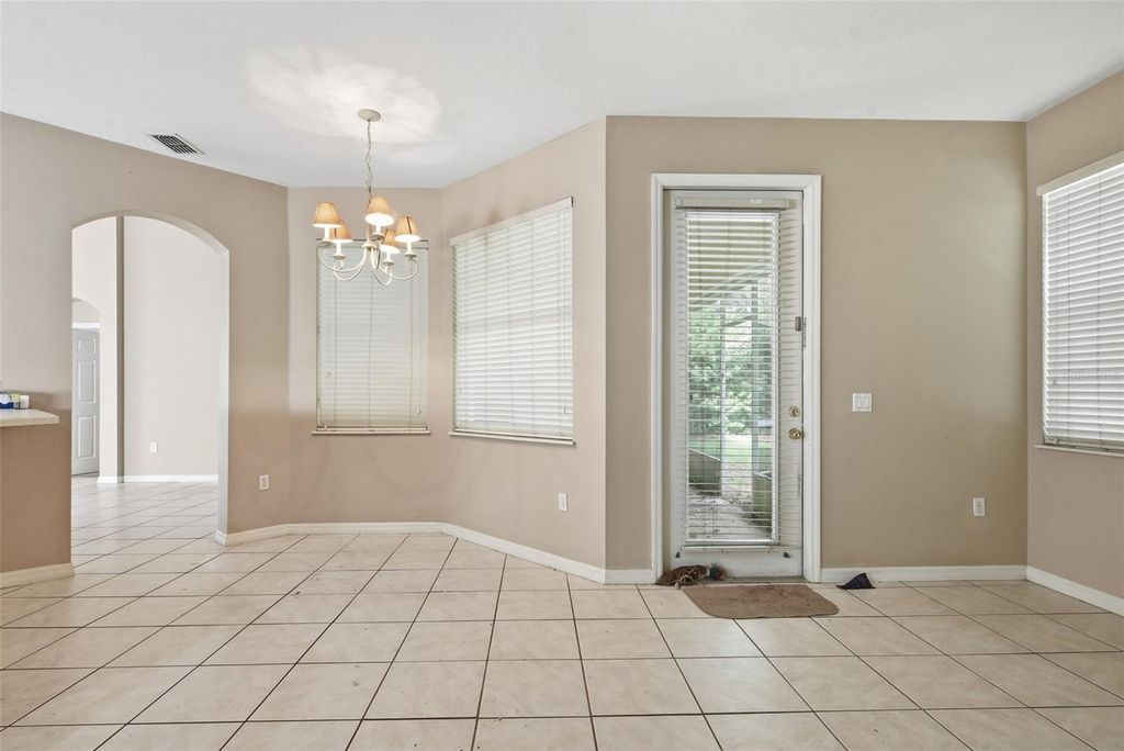 Image 13 of property listing at 929 LASCALA DRIVE, Windermere, FL 34786