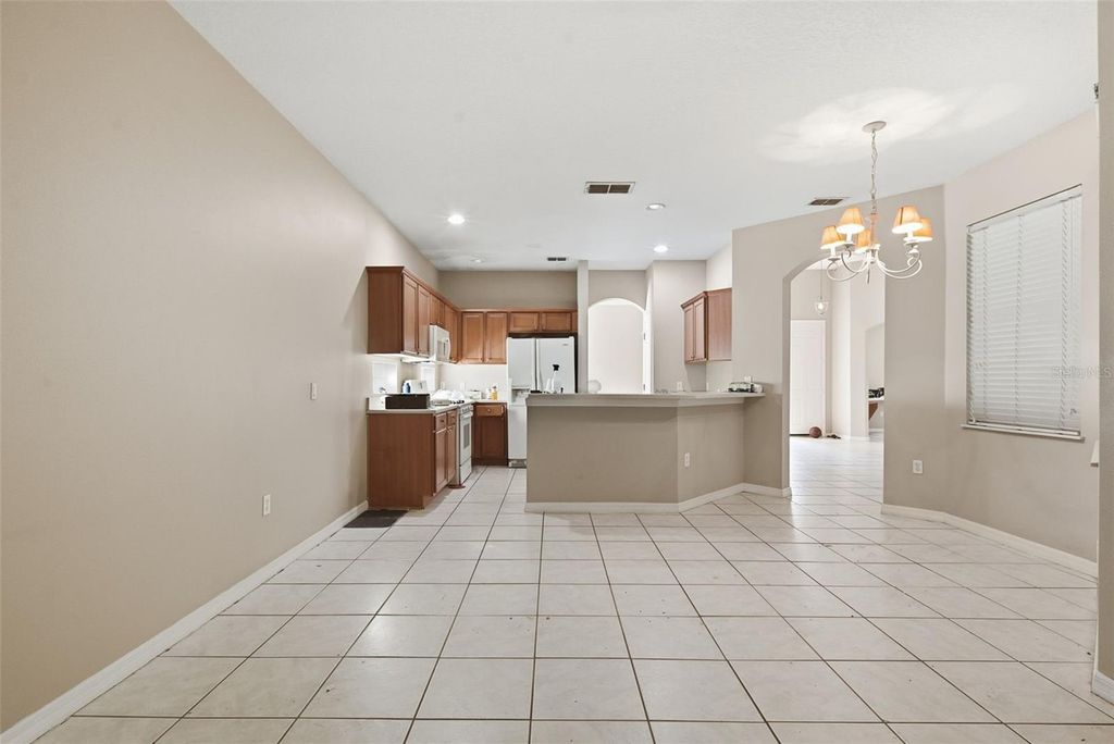 Image 15 of property listing at 929 LASCALA DRIVE, Windermere, FL 34786