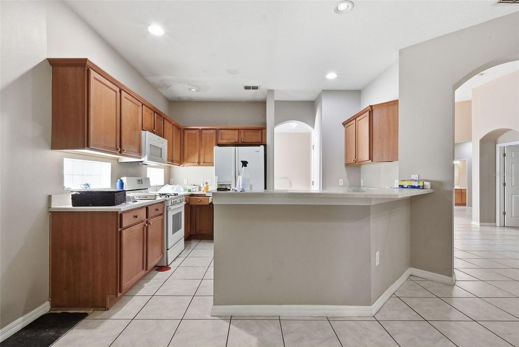 Image 16 of property listing at 929 LASCALA DRIVE, Windermere, FL 34786