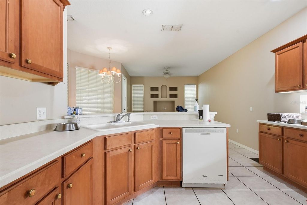 Image 17 of property listing at 929 LASCALA DRIVE, Windermere, FL 34786