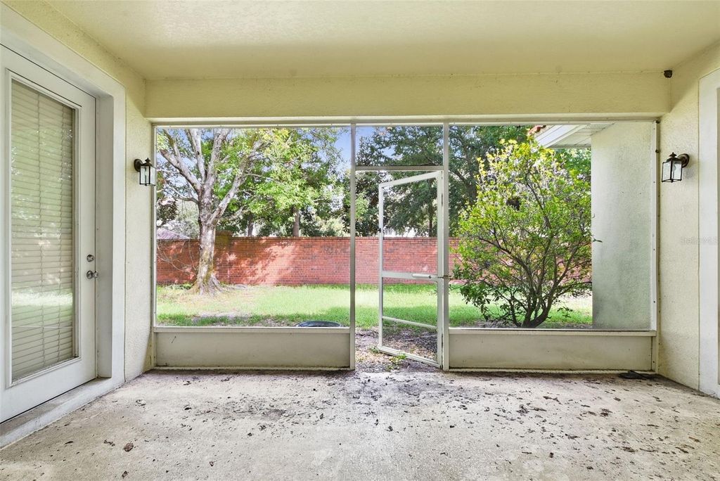 Image 36 of property listing at 929 LASCALA DRIVE, Windermere, FL 34786