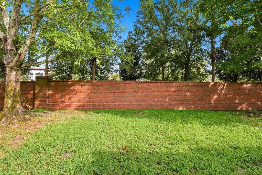 Image 37 of property listing at 929 LASCALA DRIVE, Windermere, FL 34786