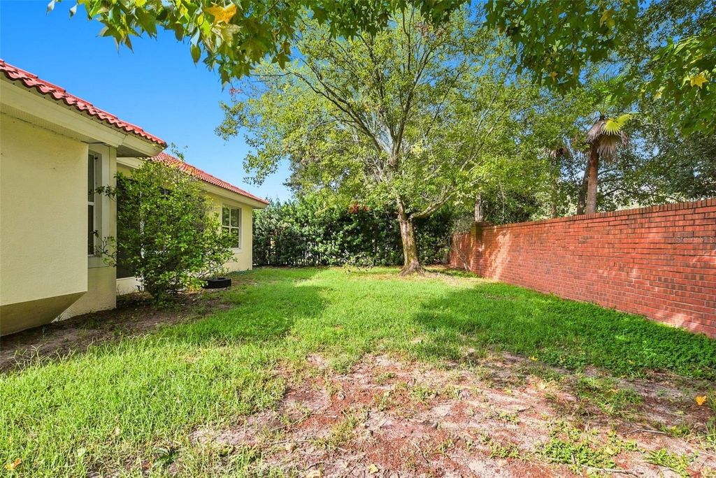 Image 39 of property listing at 929 LASCALA DRIVE, Windermere, FL 34786