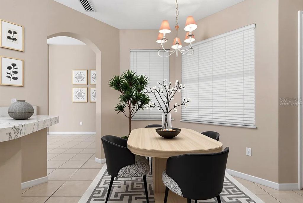 Image 5 of property listing at 929 LASCALA DRIVE, Windermere, FL 34786