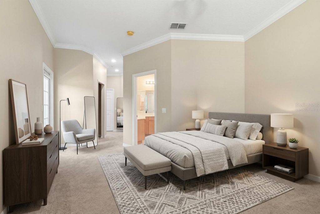 Image 8 of property listing at 929 LASCALA DRIVE, Windermere, FL 34786
