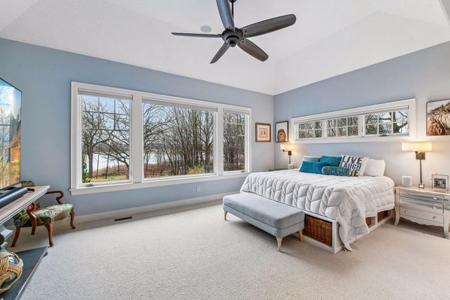 3601 Lerive Way, Chaska, MN 55318