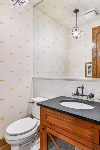3601 Lerive Way, Chaska, MN 55318