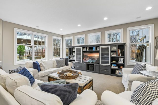 3601 Lerive Way, Chaska, MN 55318