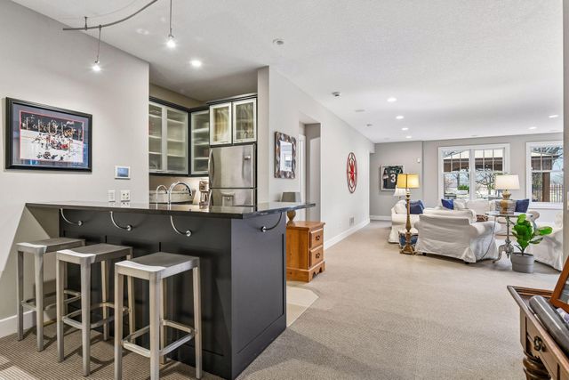 3601 Lerive Way, Chaska, MN 55318