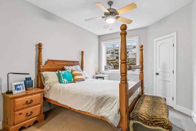 3601 Lerive Way, Chaska, MN 55318