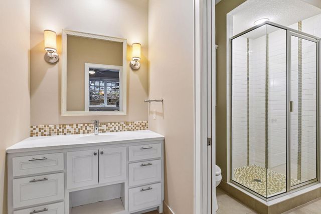3601 Lerive Way, Chaska, MN 55318