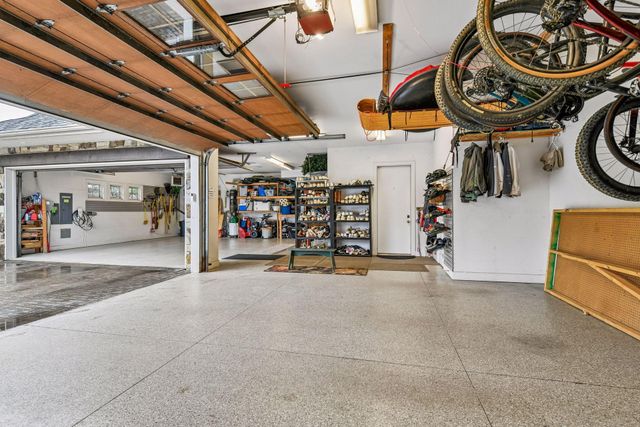 3601 Lerive Way, Chaska, MN 55318