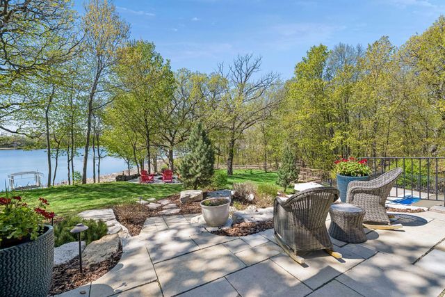 3601 Lerive Way, Chaska, MN 55318