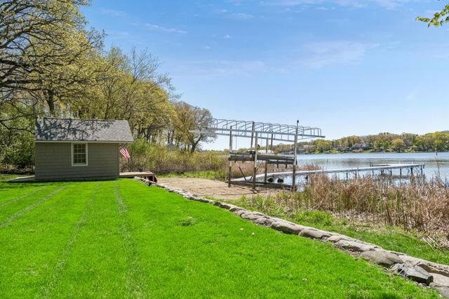 3601 Lerive Way, Chaska, MN 55318