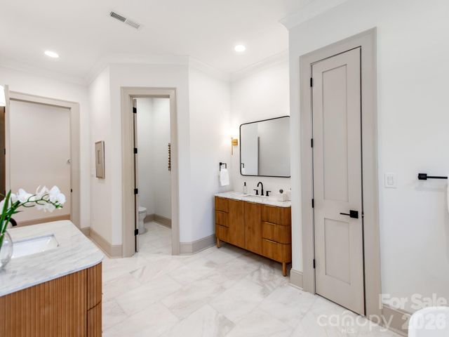 4637 Emory Lane, Charlotte, NC 28211