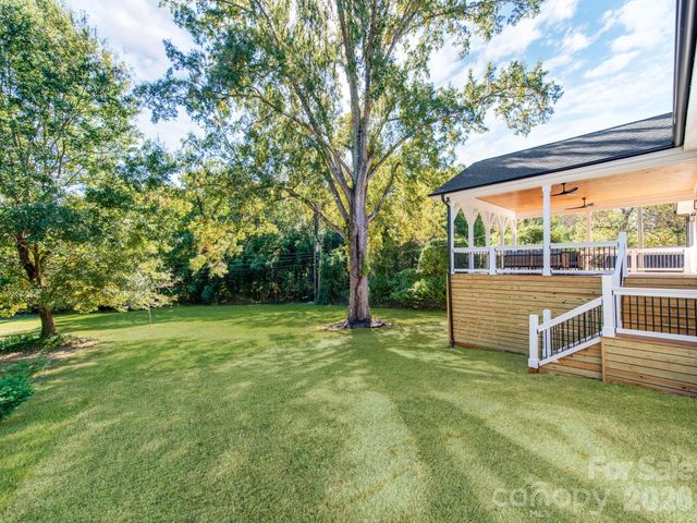 4637 Emory Lane, Charlotte, NC 28211