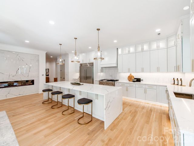 4637 Emory Lane, Charlotte, NC 28211