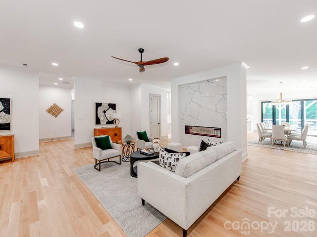 4637 Emory Lane, Charlotte, NC 28211