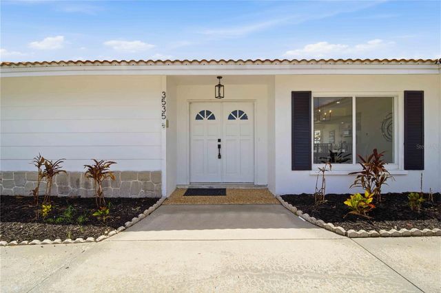 3535 VILLAGE GREEN DRIVE, Sarasota, FL 34239