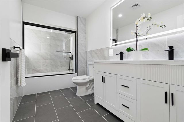 3535 VILLAGE GREEN DRIVE, Sarasota, FL 34239