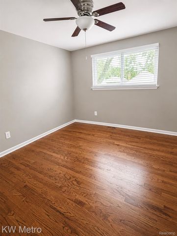 1210 KENILWORTH, Clawson, MI 48017