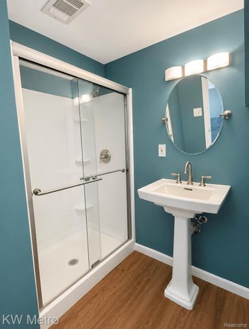 1210 KENILWORTH, Clawson, MI 48017