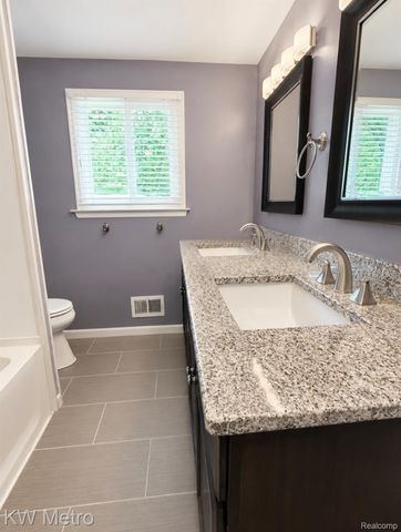 1210 KENILWORTH, Clawson, MI 48017