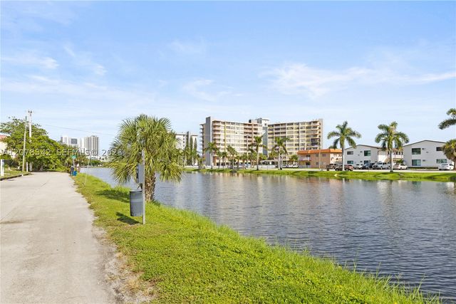 1969 N Glades Dr 08, North Miami Beach, FL 33162