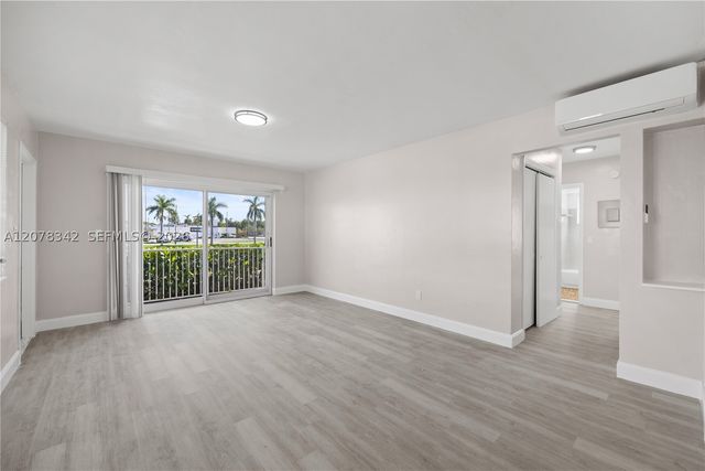1969 N Glades Dr 08, North Miami Beach, FL 33162