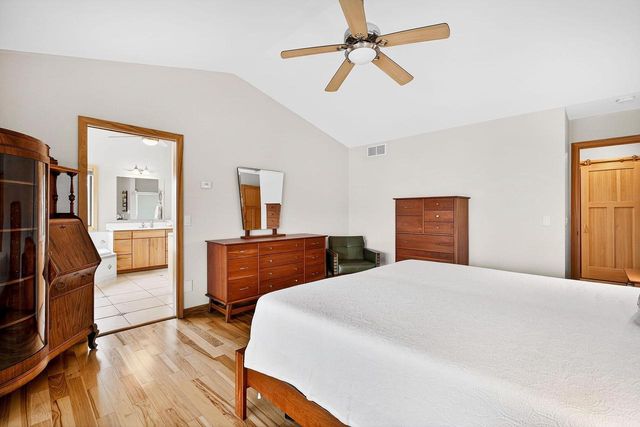 4604 PLANTATION Court, Middleton, WI 53562