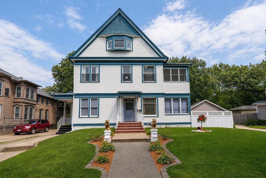 643 Park Avenue, Beloit, WI 53511