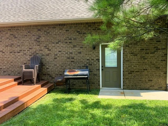 1007 Robert Elder Ct, Cedar Hill, TN 37032