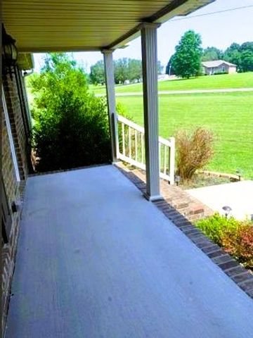 1007 Robert Elder Ct, Cedar Hill, TN 37032