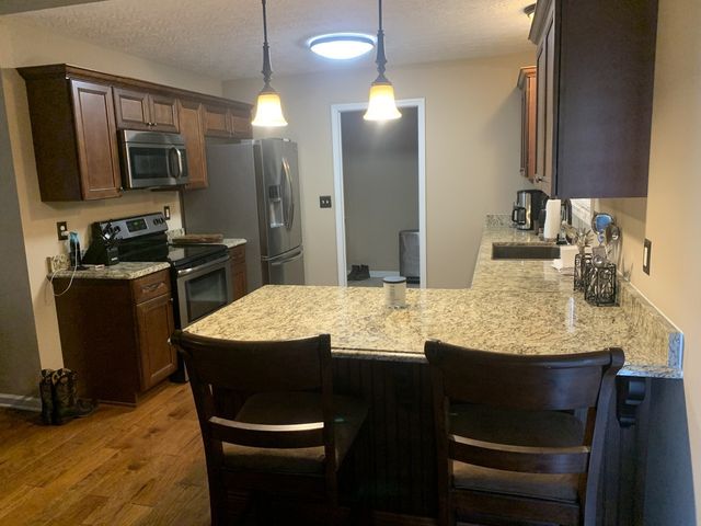1007 Robert Elder Ct, Cedar Hill, TN 37032