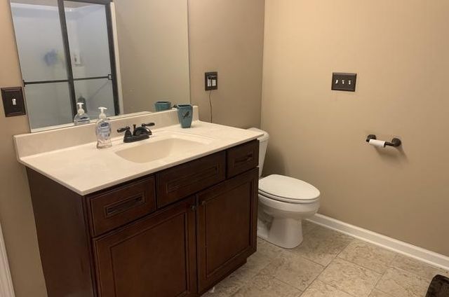 1007 Robert Elder Ct, Cedar Hill, TN 37032