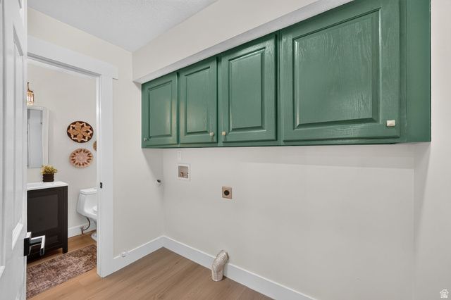 10866 S SAVANNAH DR DR, Sandy, UT 84094