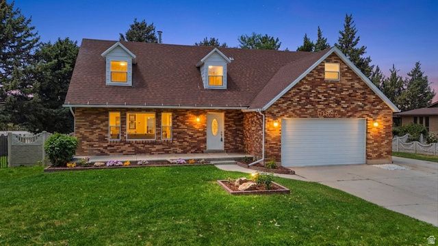 10866 S SAVANNAH DR DR, Sandy, UT 84094