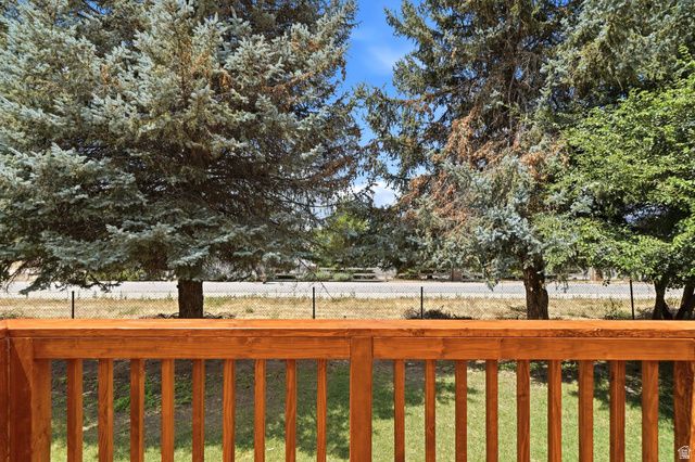 10866 S SAVANNAH DR DR, Sandy, UT 84094