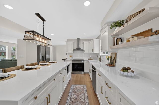 10866 S SAVANNAH DR DR, Sandy, UT 84094