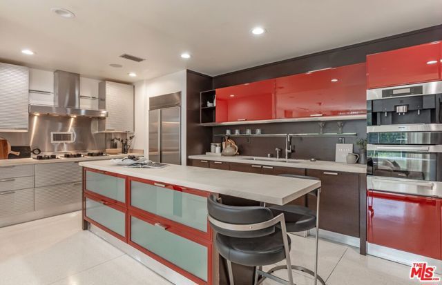 9229 Robin Drive, Los Angeles, CA 90069