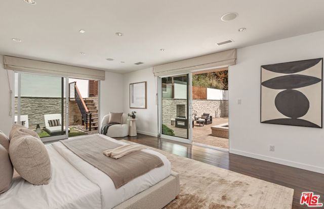 9229 Robin Drive, Los Angeles, CA 90069