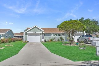 1661 SE Kestwick Court, Port St. Lucie, Port St Lucie, FL 34952