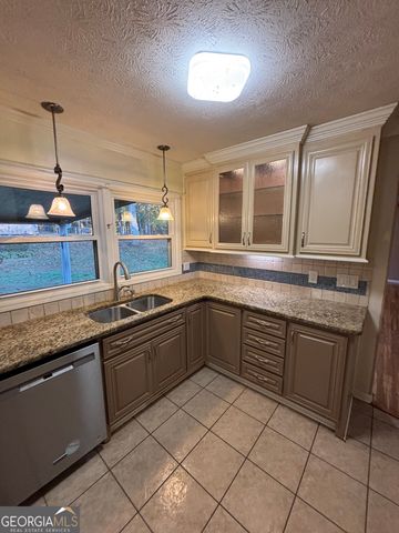 228 Sivell Road, Lagrange, GA 30241