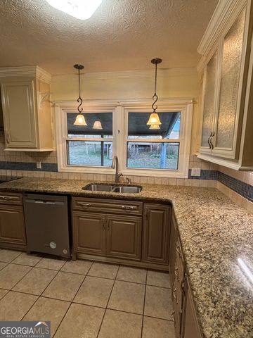 228 Sivell Road, Lagrange, GA 30241