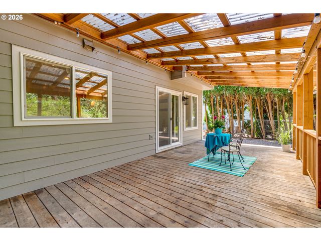 4167 Se Topaz Ct, Troutdale, OR 97060