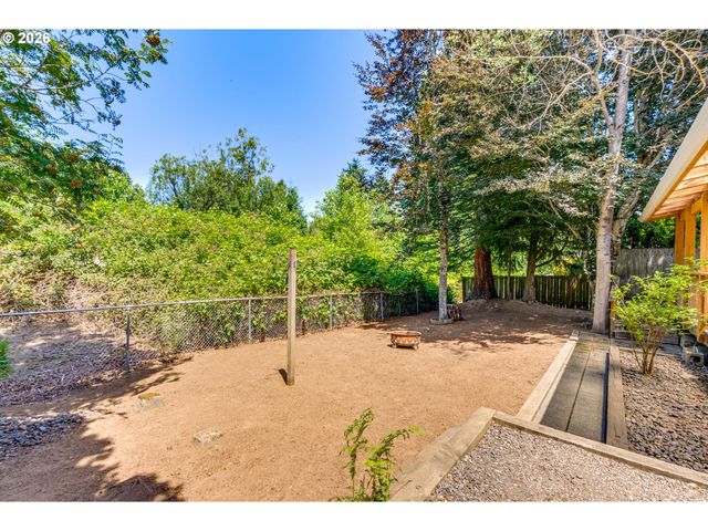 4167 Se Topaz Ct, Troutdale, OR 97060