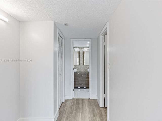 3150 N Palm Aire Dr 406, Pompano Beach, FL 33069