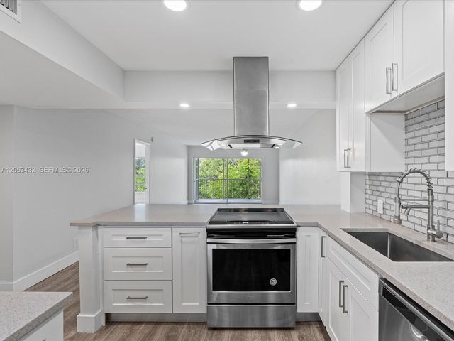 3150 N Palm Aire Dr 406, Pompano Beach, FL 33069